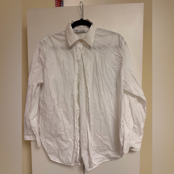 Zara Tops - Zara women’s XS White Classic Button-Up Shirt with gold buttons